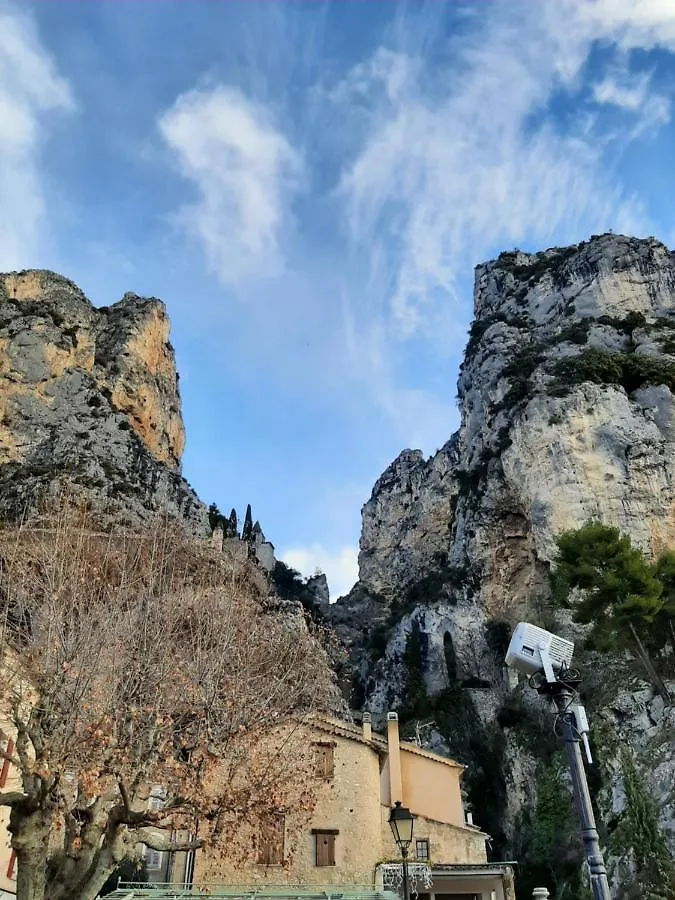 Apartment Le Logis Des Templiers Appartement Climatise Regusse
