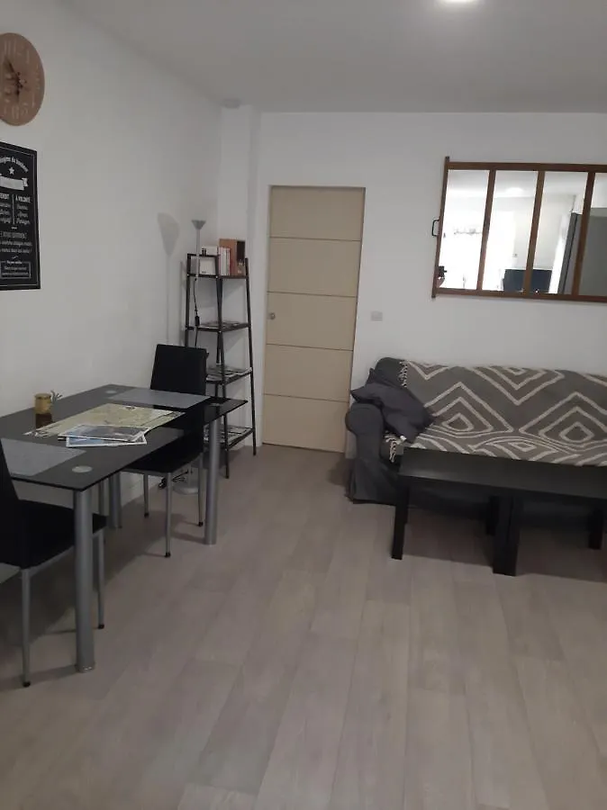 Le Logis Des Templiers Appartement Climatise Regusse Apartment
